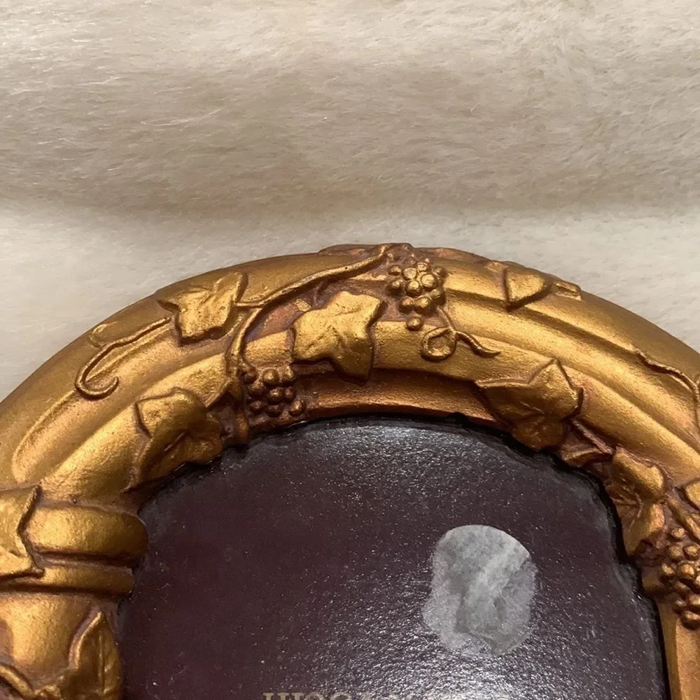 Vintage Gold Arched Frame - Picture 6 of 7